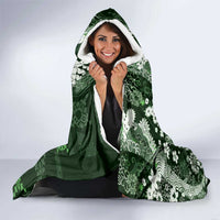 Hawaii Puakenikeni and Maile Lei Hooded Blanket Green Japanese Wave Style - Polynesian Pride