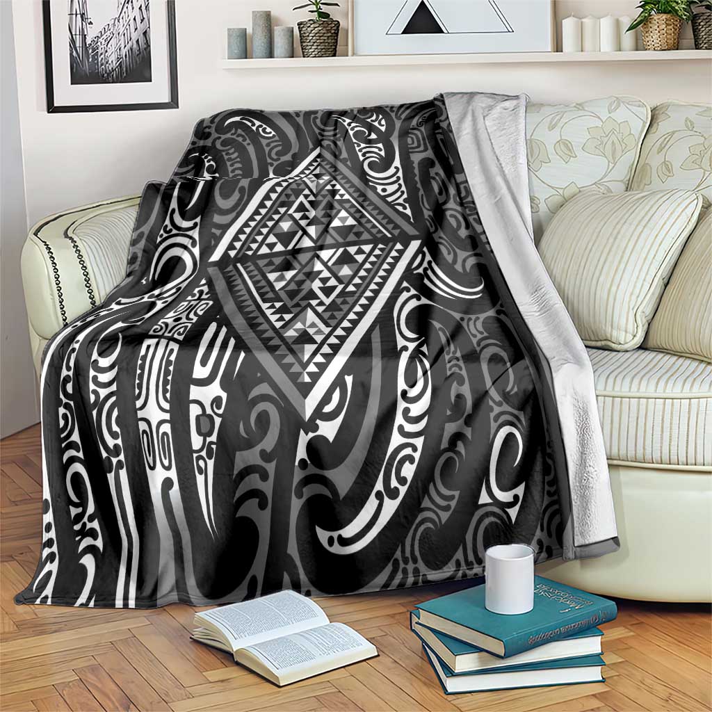 New Zealand Maori Taniko Blanket Black Kowhaiwhai Puhoro