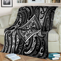 New Zealand Maori Taniko Blanket Black Kowhaiwhai Puhoro