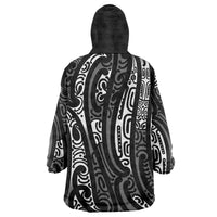 New Zealand Maori Taniko Wearable Blanket Hoodie Black Kowhaiwhai Puhoro