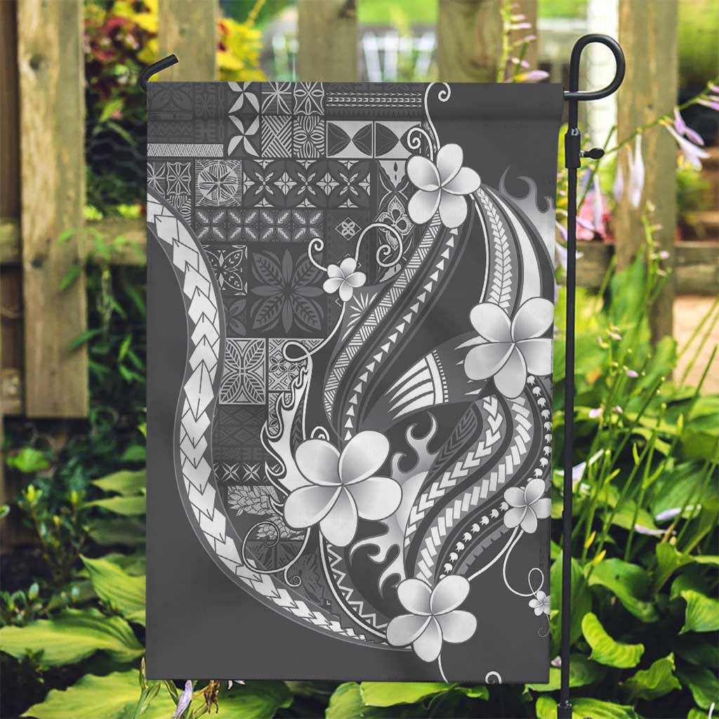 Samoa Siapo Tribal Pattern Garden Flag Light Gray Polynesian Plumeria Tapa Motif LT9 Garden Flag Gray - Polynesian Pride