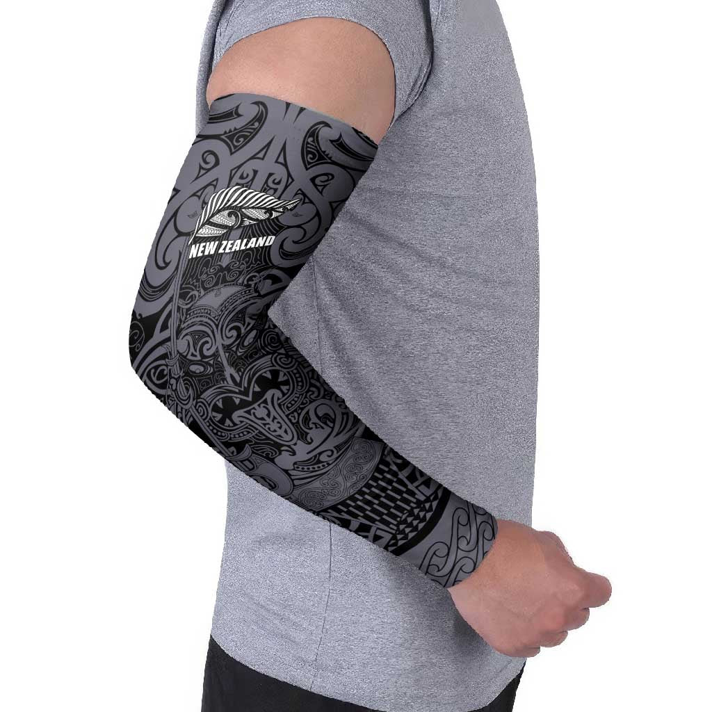 Custom New Zealand Taiaha Maori Arm Sleeves Minimalist Silver Fern All Black - Polynesian Pride