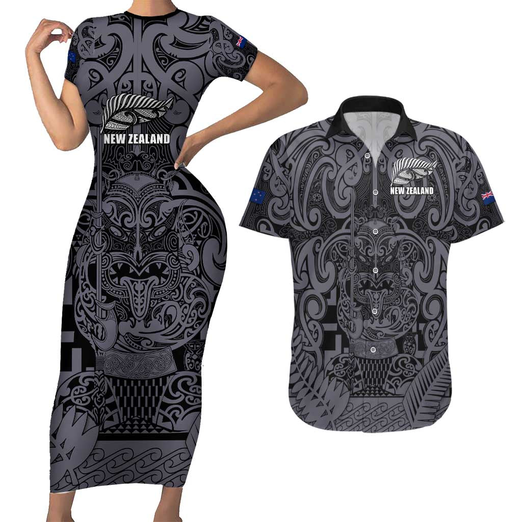 Custom New Zealand Taiaha Maori Couples Matching Short Sleeve Bodycon Dress and Hawaiian Shirt Minimalist Silver Fern All Black - Polynesian Pride