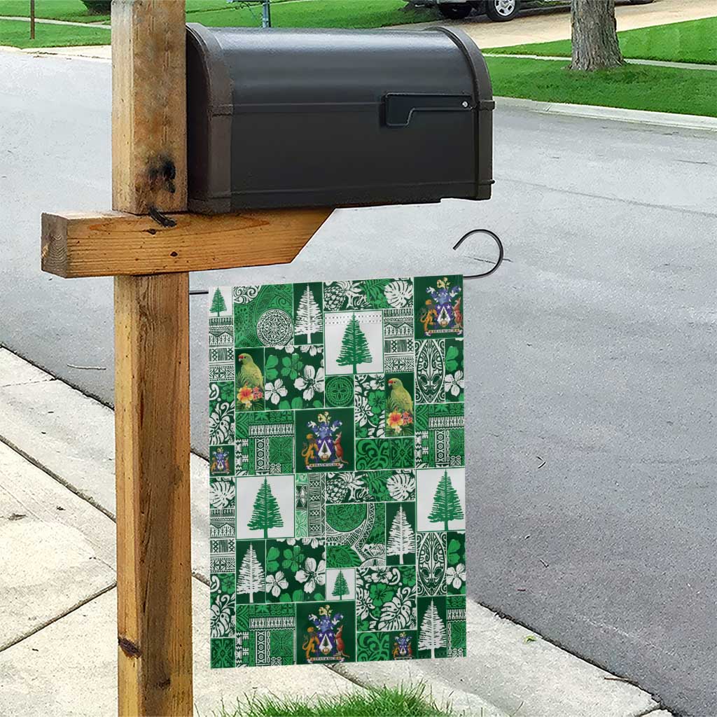 Norfolk Island Meri Krismas Garden Flag Pacific Patchwork Xmas Vibes - Polynesian Pride