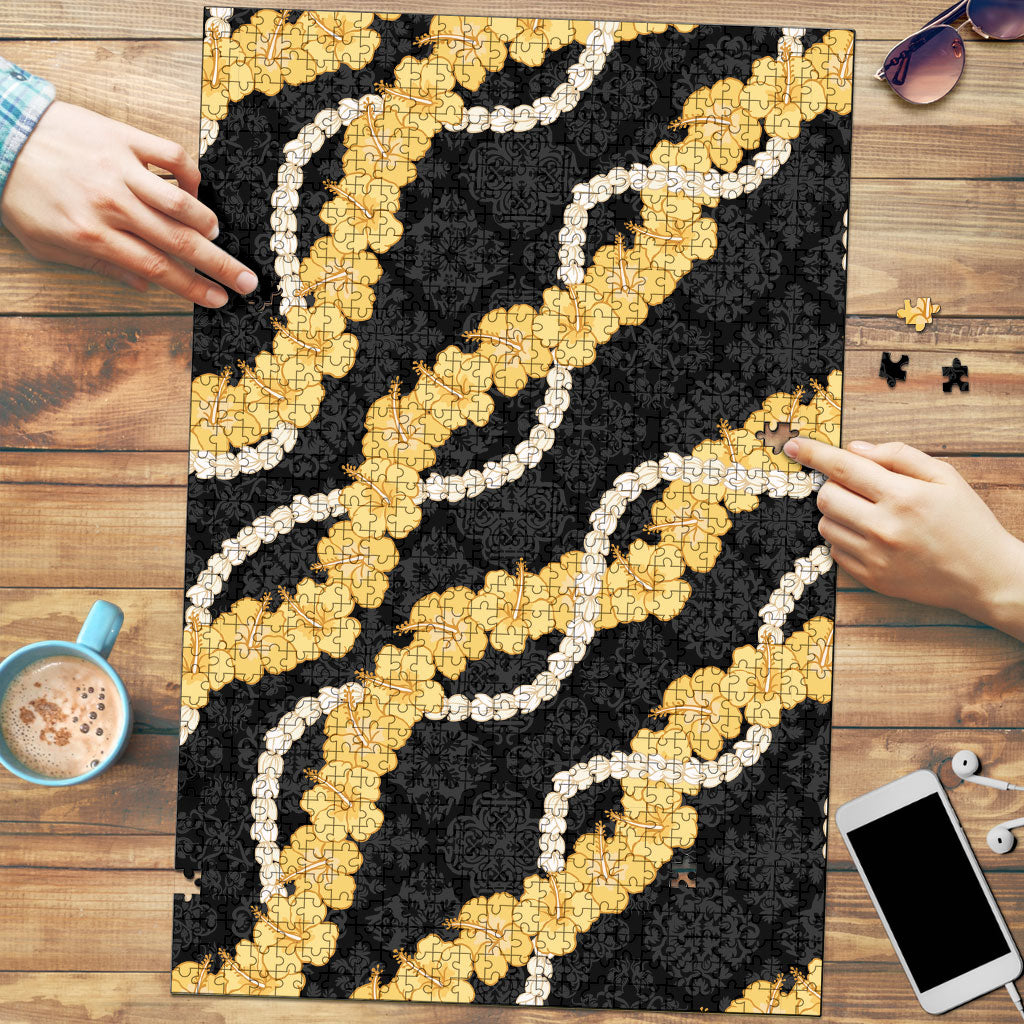 Aloha Melemele Hibiscus Pikake Lei Puzzle Hawaiian Quilt Pattern LT9 Black - Polynesian Pride