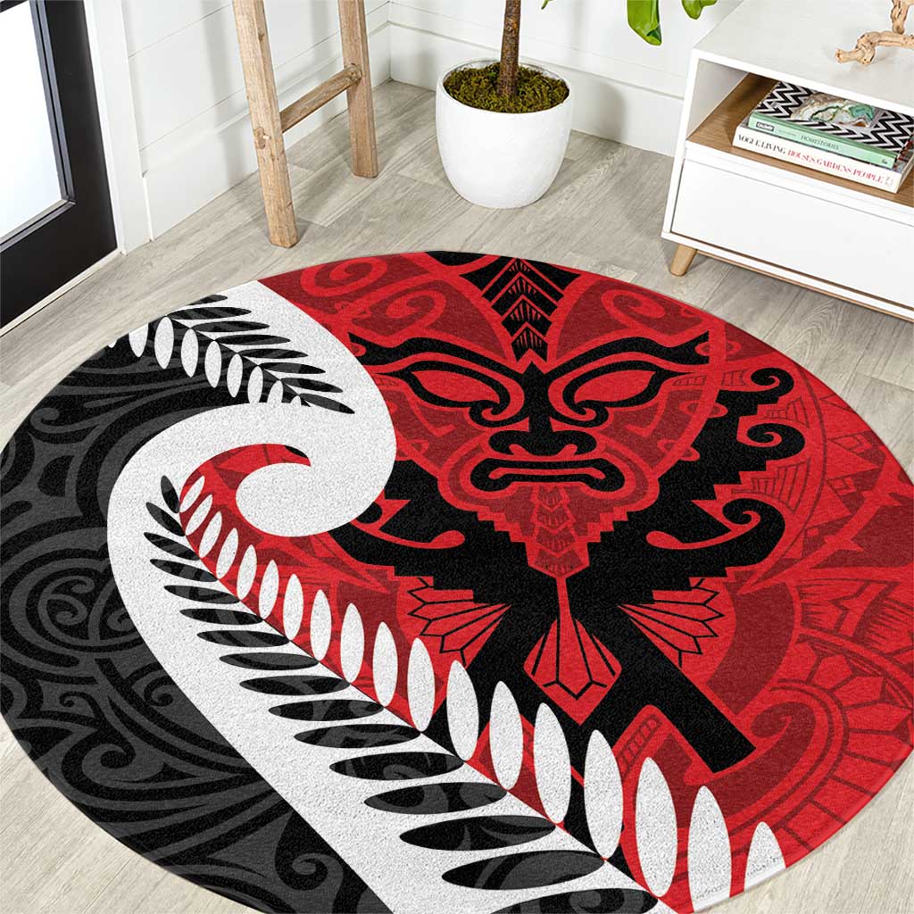 Silver Fern Koru Swirls with Maori Ta Moko Round Carpet