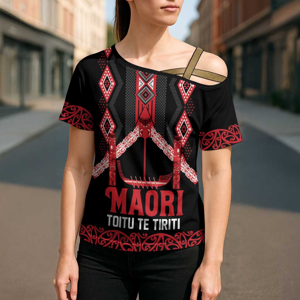 Toitu Te Tiriti Waitangi Cross Shoulder Shirt Black Wharenui House LT9 - Polynesian Pride