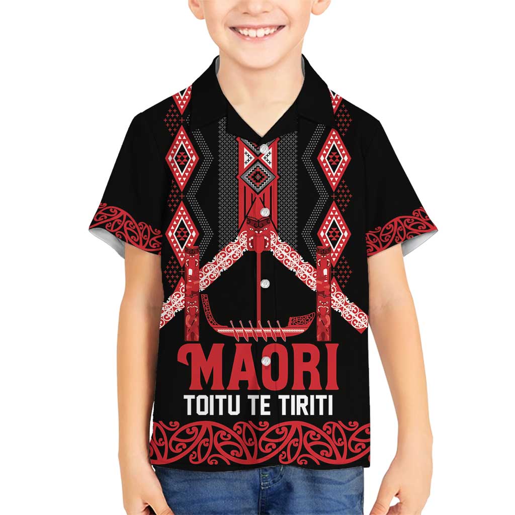 Toitu Te Tiriti Waitangi Family Matching Puletasi and Hawaiian Shirt Black Wharenui House LT9 Son's Shirt Black - Polynesian Pride