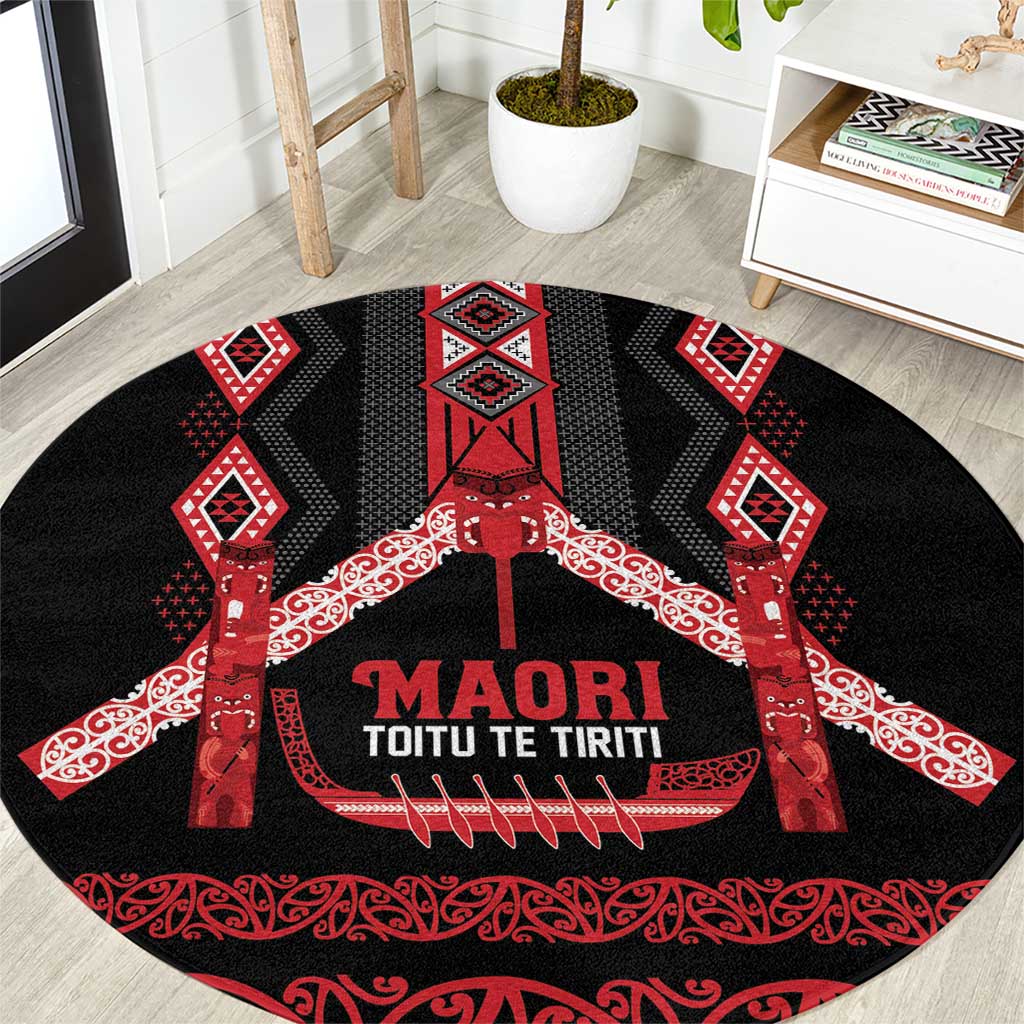 Toitu Te Tiriti Waitangi Round Carpet Black Wharenui House - Polynesian Pride