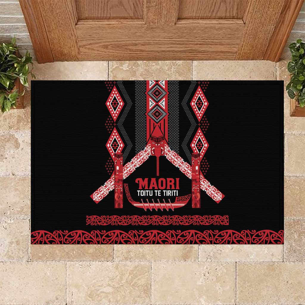 Toitu Te Tiriti Waitangi Rubber Doormat Black Wharenui House - Polynesian Pride