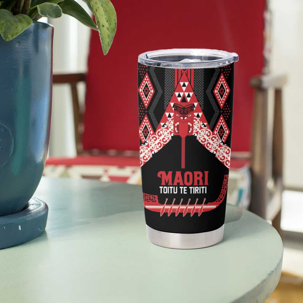 Toitu Te Tiriti Waitangi Tumbler Cup Black Wharenui House LT9 - Polynesian Pride