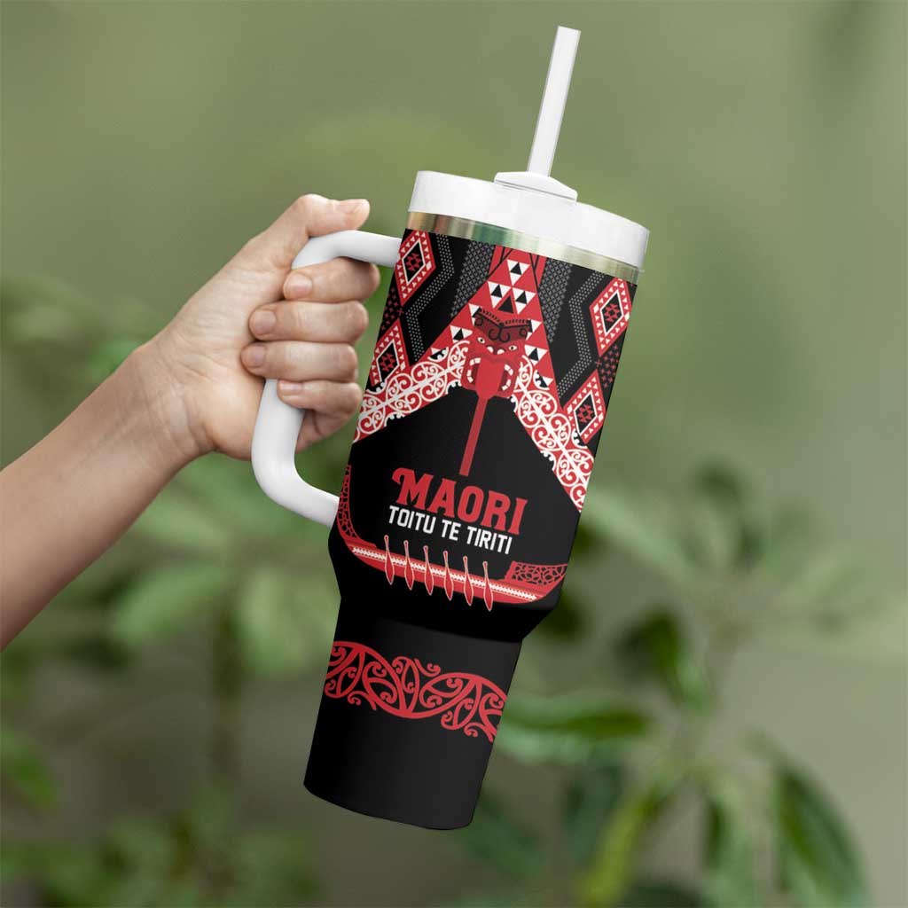 Toitu Te Tiriti Waitangi Tumbler With Handle Black Wharenui House - Polynesian Pride