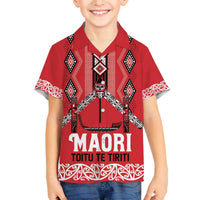 Toitu Te Tiriti Waitangi Family Matching Off The Shoulder Long Sleeve Dress and Hawaiian Shirt Red Wharenui House - Polynesian Pride
