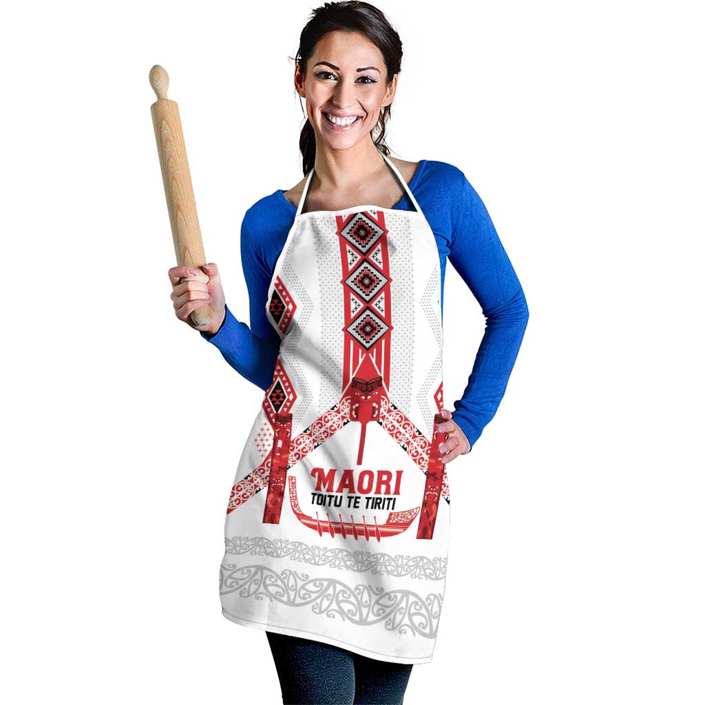 Toitu Te Tiriti Waitangi Apron White Wharenui House - Polynesian Pride