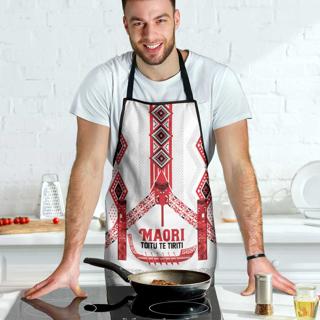 Toitu Te Tiriti Waitangi Apron White Wharenui House - Polynesian Pride