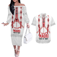 Toitu Te Tiriti Waitangi Couples Matching Off The Shoulder Long Sleeve Dress and Hawaiian Shirt White Wharenui House - Polynesian Pride