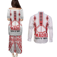 Toitu Te Tiriti Waitangi Couples Matching Puletasi and Long Sleeve Button Shirt White Wharenui House LT9 - Polynesian Pride