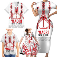 Toitu Te Tiriti Waitangi Family Matching Short Sleeve Bodycon Dress and Hawaiian Shirt White Wharenui House - Polynesian Pride