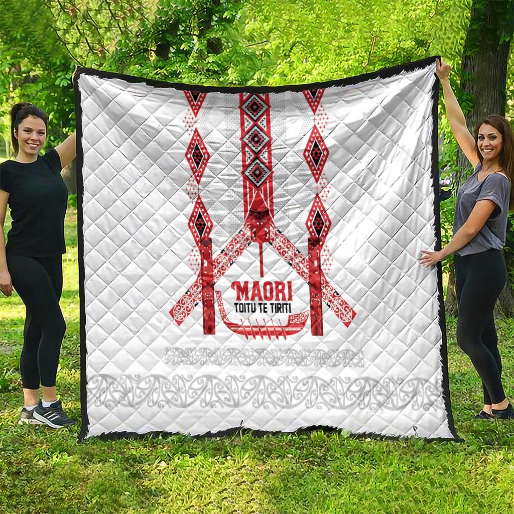 Toitu Te Tiriti Waitangi Quilt White Wharenui House - Polynesian Pride