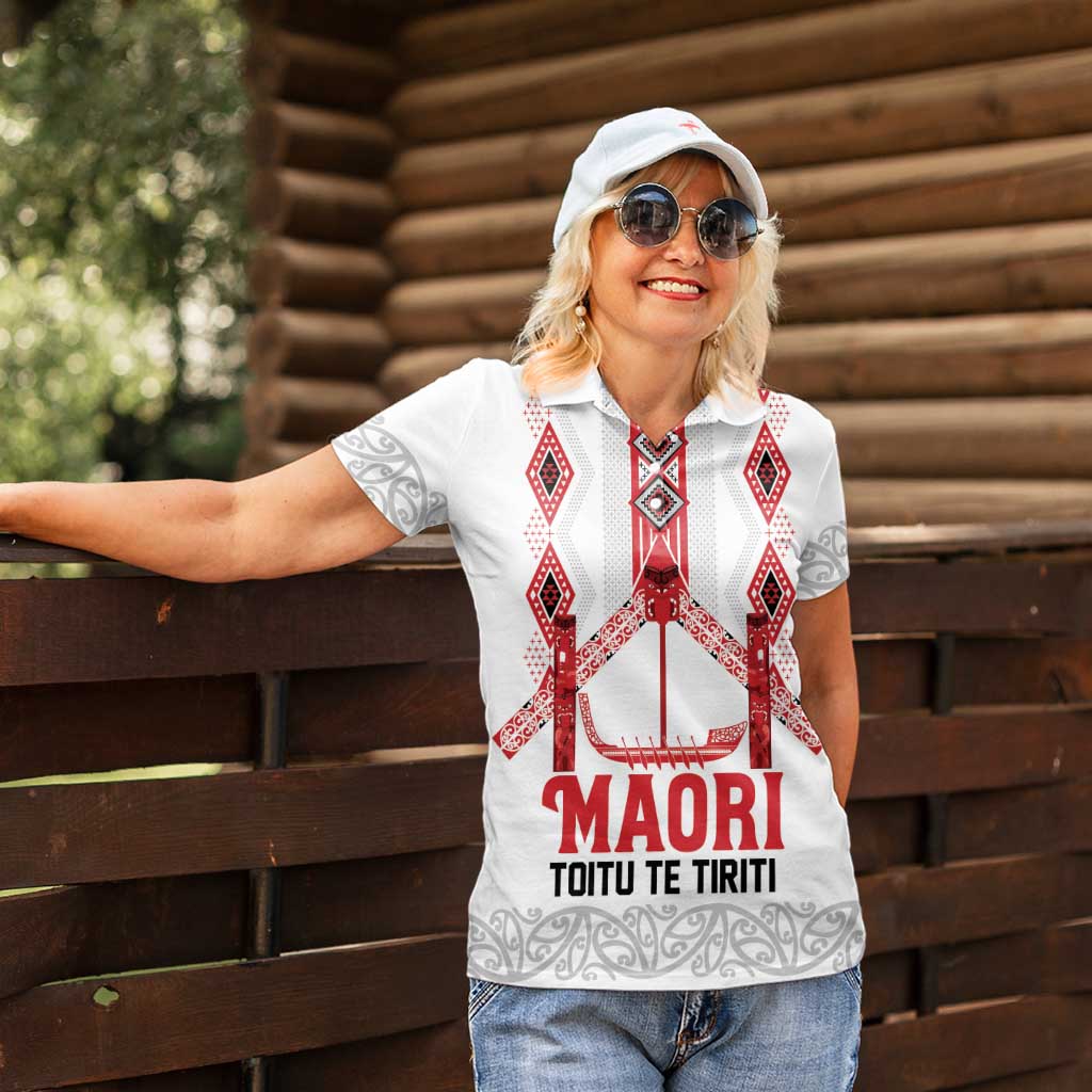 Toitu Te Tiriti Waitangi Women Polo Shirt White Wharenui House LT9 - Polynesian Pride