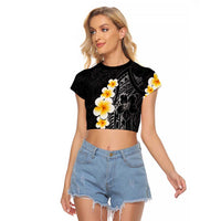 Black Tropical Plumeria With Galaxy Polynesian Art Raglan Cropped T Shirt