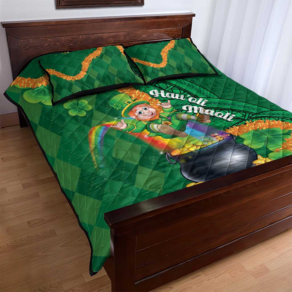 St Patrick's Day Hawaii Quilt Bed Set Hauoli Maoli Funny Shaka Leprechaun