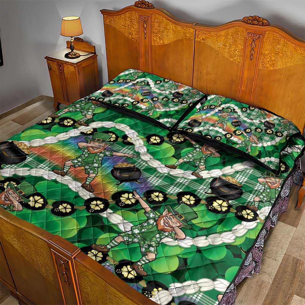 St Patrick's Day Palaka Hawaii Quilt Bed Set Kukui Nut Pikake Lei Shamrock Dabbing Leprechaun