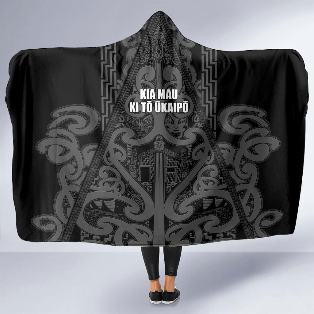 Maori Language Week Hooded Blanket Kia Mau Ki To Ukaipo Grey Color LT14 One Size Grey - Polynesian Pride