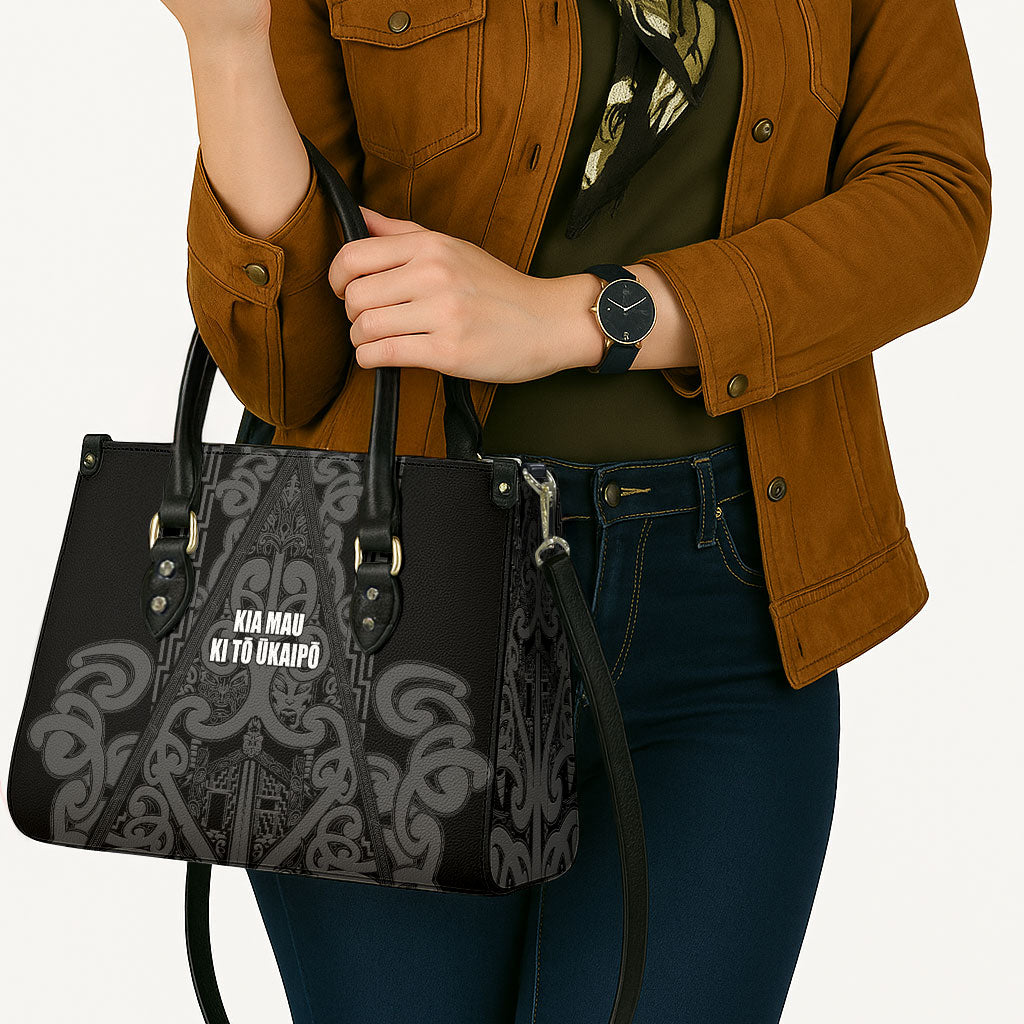 Maori Language Week Leather Bag Kia Mau Ki To Ukaipo Grey Color LT14 - Polynesian Pride