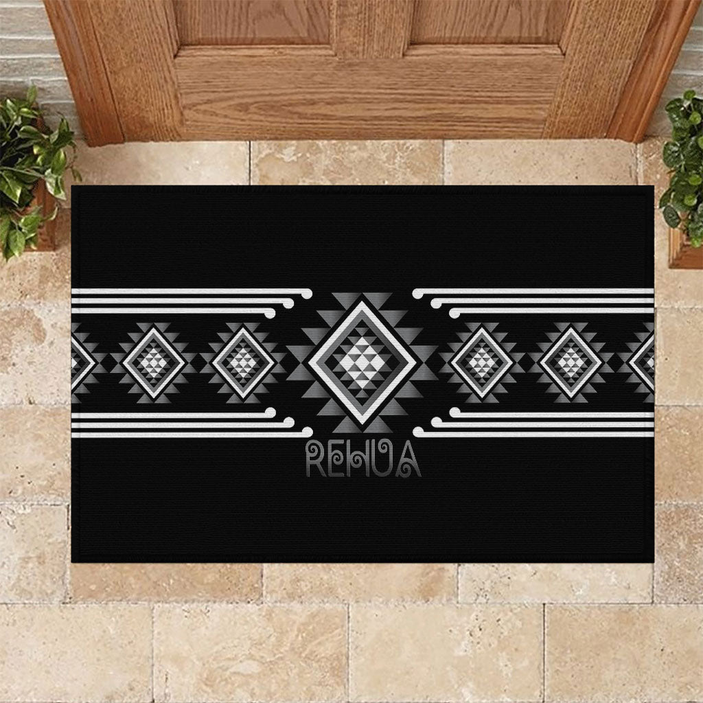 Aotearoa Atua Rehua Rubber Doormat Maori God Of Healing Taniko Motifs LT14 Grey - Polynesian Pride