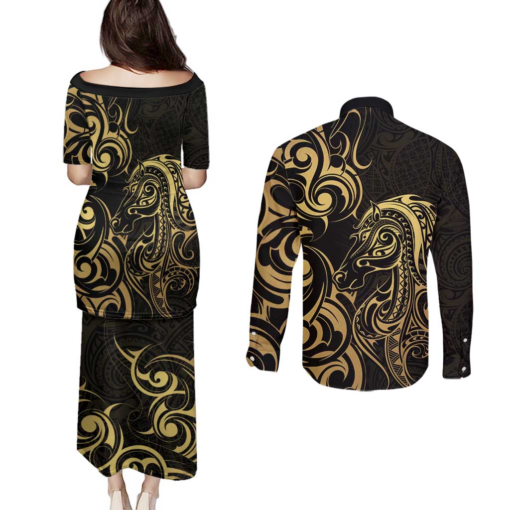 Gold And Black Aotearoa Horse Racing Couples Matching Puletasi and Long Sleeve Button Shirt NZ Maori Pattern LT14 - Polynesian Pride