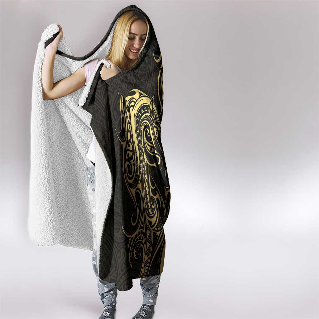 Gold And Black Aotearoa Horse Racing Hooded Blanket NZ Maori Pattern LT14 - Polynesian Pride