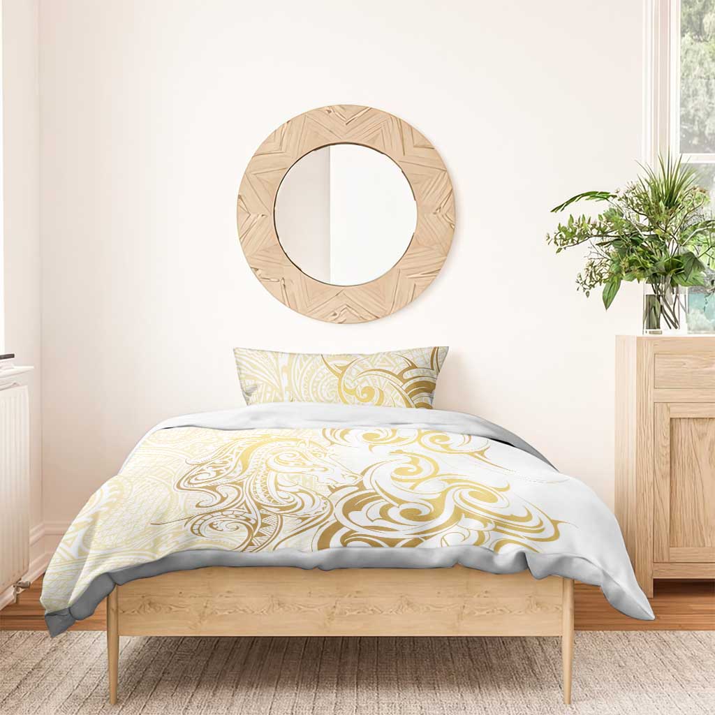 Gold And White Aoteara Horse Racing Bedding Set NZ Maori Pattern