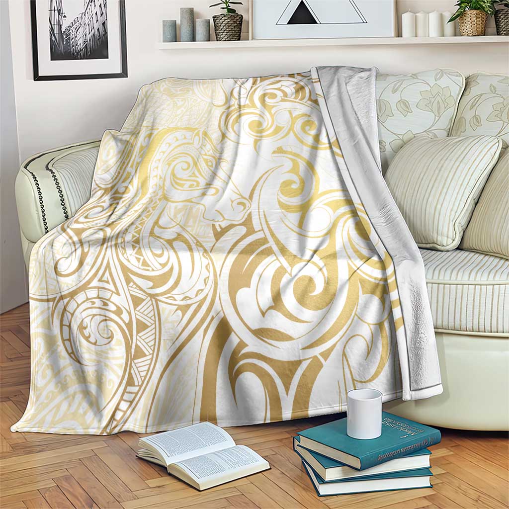 Gold And White Aotearoa Horse Racing Blanket NZ Maori Pattern LT14 White - Polynesian Pride