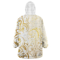 Gold And White Aotearoa Horse Racing Wearable Blanket Hoodie NZ Maori Pattern LT14 - Polynesian Pride