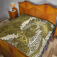 Gold Polynesian Tribal Frangipani Tropical Vibe Quilt