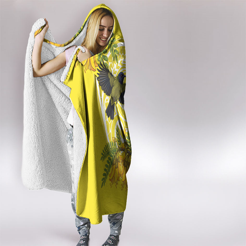 Bellbird New Zealand Hooded Blanket Korimako Kowhai Maori Pattern LT14 - Polynesian Pride