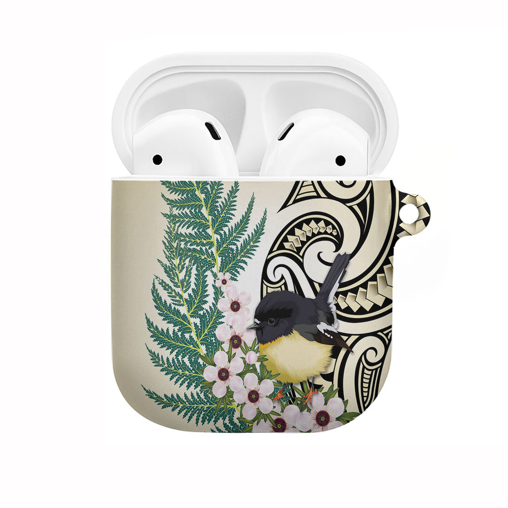 Endemic Tomtit New Zealand AirPods Case Miromiro Manuka Silver Fern Maori Pattern LT14 Cream - Polynesian Pride