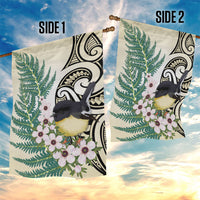 Endemic Tomtit New Zealand Garden Flag Miromiro Manuka Silver Fern Maori Pattern LT14 - Polynesian Pride