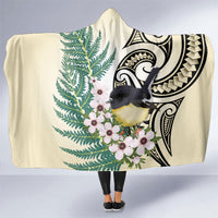 Endemic Tomtit New Zealand Hooded Blanket Miromiro Manuka Silver Fern Maori Pattern LT14 One Size Cream - Polynesian Pride