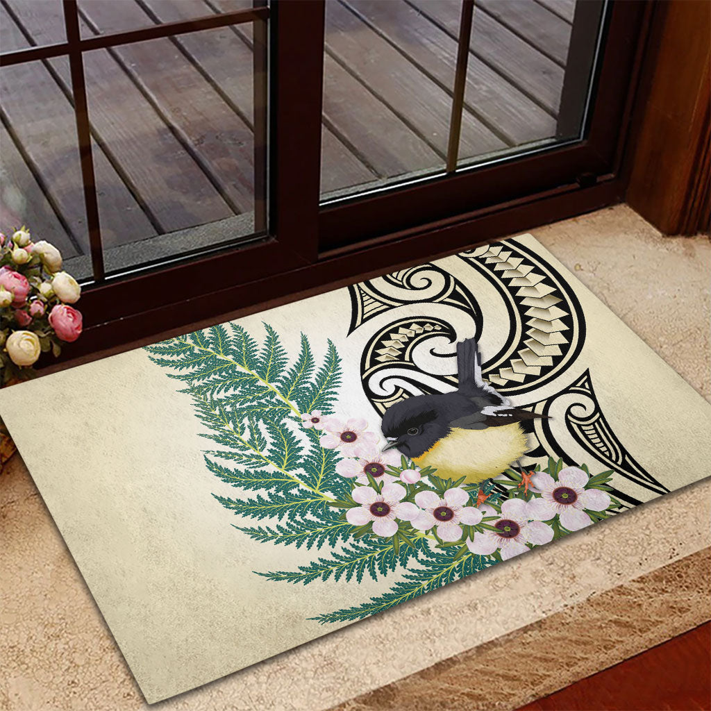 Endemic Tomtit New Zealand Rubber Doormat Miromiro Manuka Silver Fern Maori Pattern LT14 - Polynesian Pride