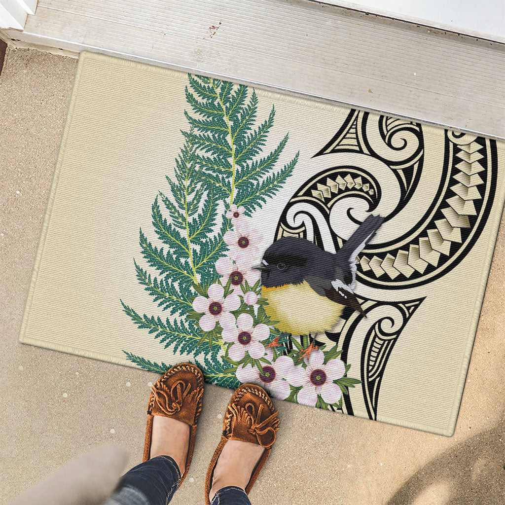 Endemic Tomtit New Zealand Rubber Doormat Miromiro Manuka Silver Fern Maori Pattern LT14 - Polynesian Pride