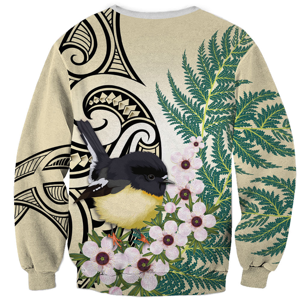 Endemic Tomtit New Zealand Sweatshirt Miromiro Manuka Silver Fern Maori Pattern LT14 - Polynesian Pride
