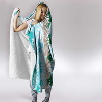 Cook Islands Tiare Maori With Conch Shell Hooded Blanket Pasifika Fest Polynesian Tattoo Turquoise LT14 - Polynesian Pride