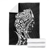 New Zealand Eel Blanket Tuna Aotearoa Maori Patten - Black LT14 - Polynesian Pride