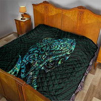 New Zealand Eel Quilt Tuna Aotearoa Maori With Paua Shell - Turquoise
