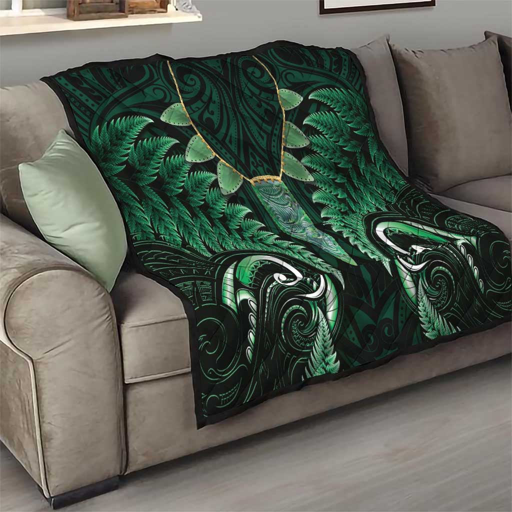 Aotearoa Pounamu Niho Quilt Silver Fern Mix Maori Pattern - Green
