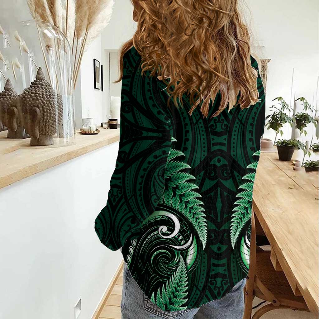 Aotearoa Pounamu Niho Women Casual Shirt Silver Fern Mix Maori Pattern - Green