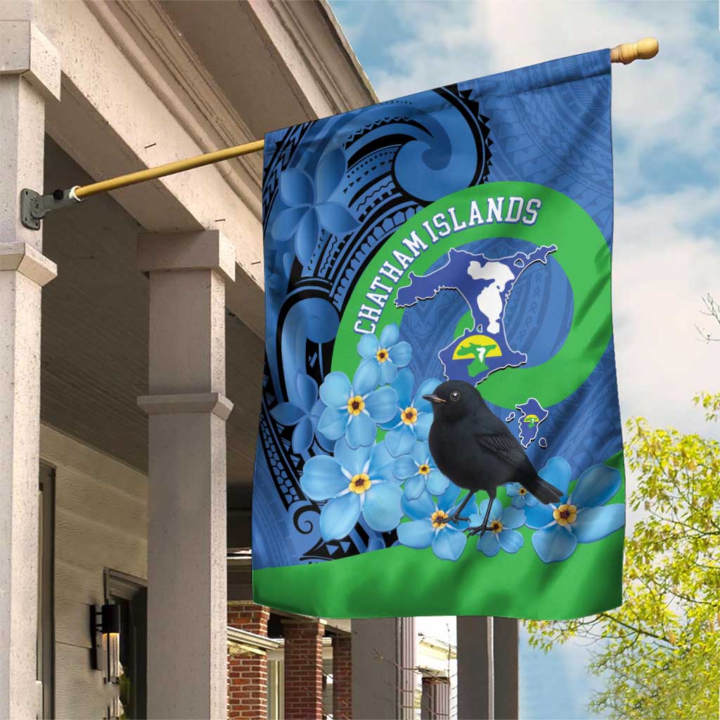 New Zealand Chatham Islands Garden Flag Wharekauri Forget Me Not With Black Robin LT14 House Flag Blue - Polynesian Pride