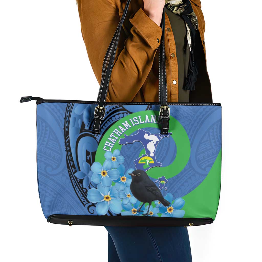 New Zealand Chatham Islands Leather Tote Bag Wharekauri Forget Me Not With Black Robin LT14 - Polynesian Pride